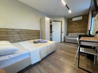 Гостиница Орловский дом Великий Новгород Трехместный номер с собственной ванной комнатой-6